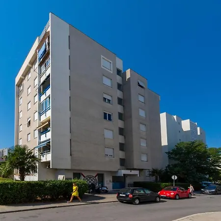 New Luxury Bella * Split